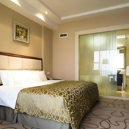 Nanchang Galactic Peace International Hotel Экстерьер фото