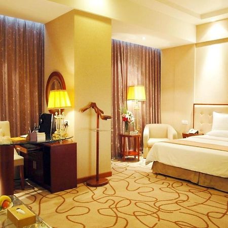 Nanchang Galactic Peace International Hotel Экстерьер фото
