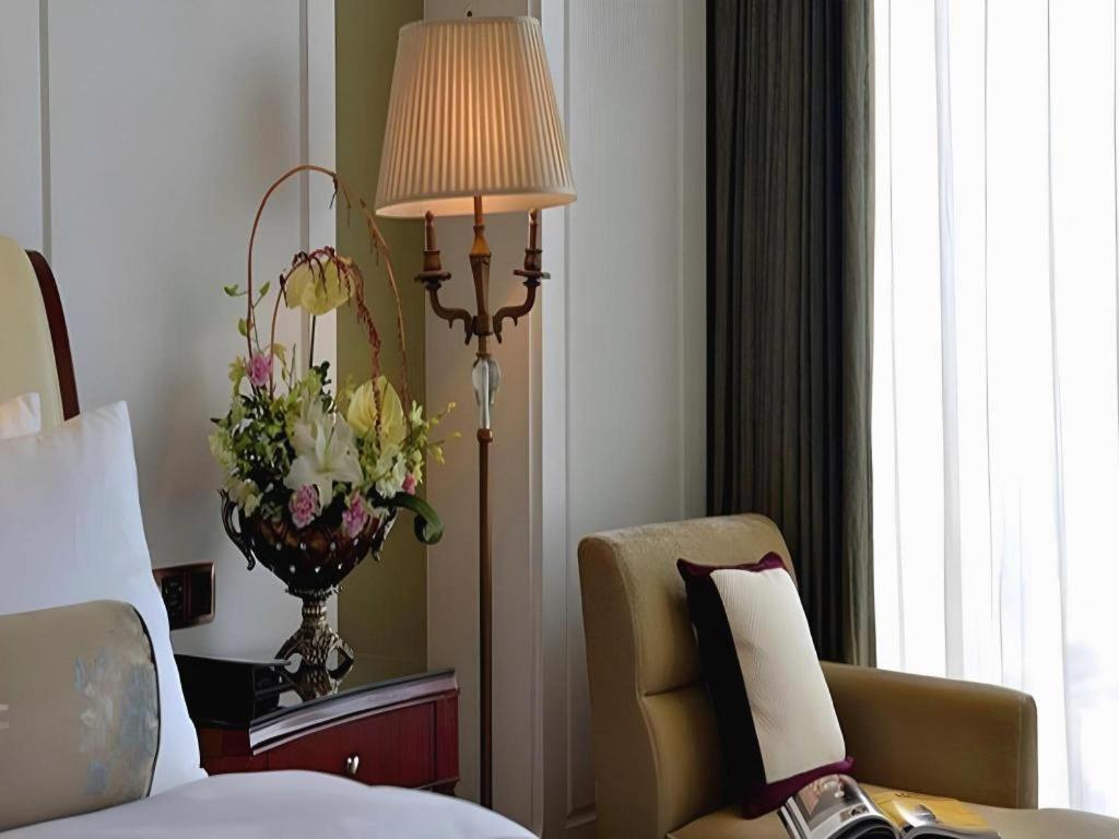 Nanchang Galactic Peace International Hotel Экстерьер фото