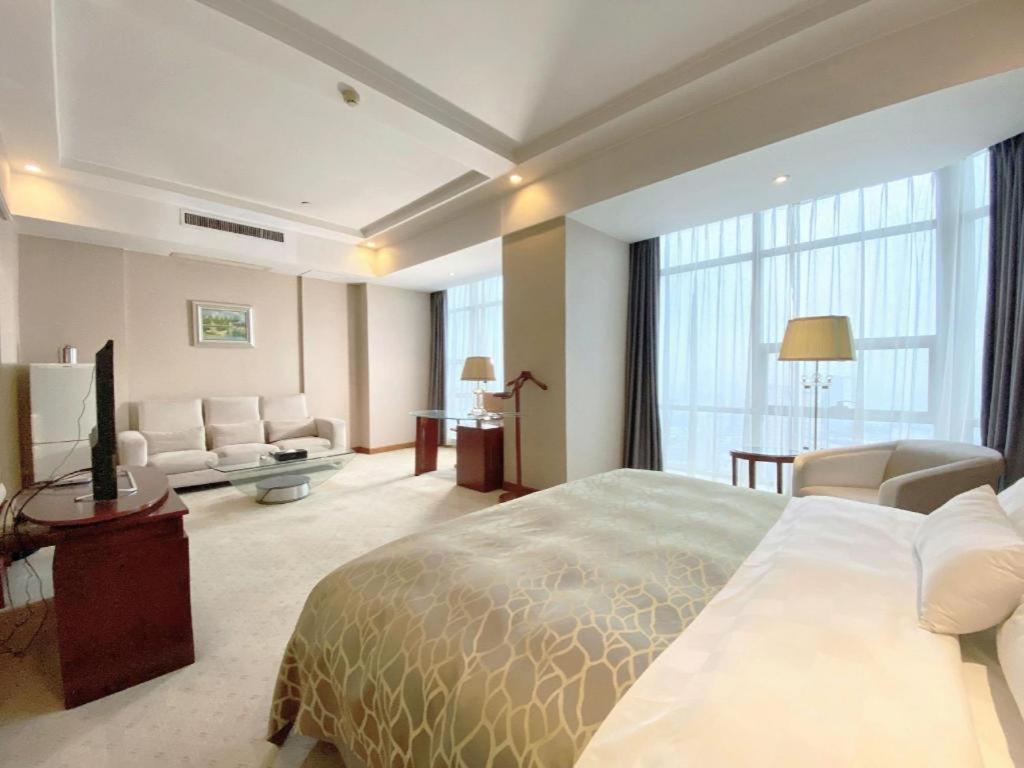Nanchang Galactic Peace International Hotel Экстерьер фото